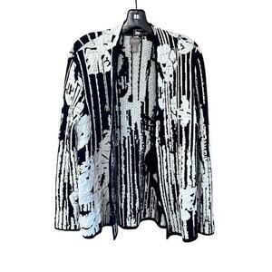 CHICO’S Sz 0 or Small‎ Black White Open Sweater Cardigan ( F-220)